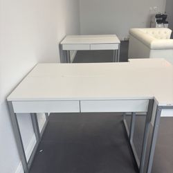 5 Desks