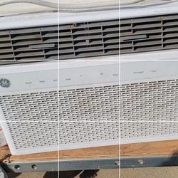 Window air conditioning 12220 Wi-Fi compatible $190