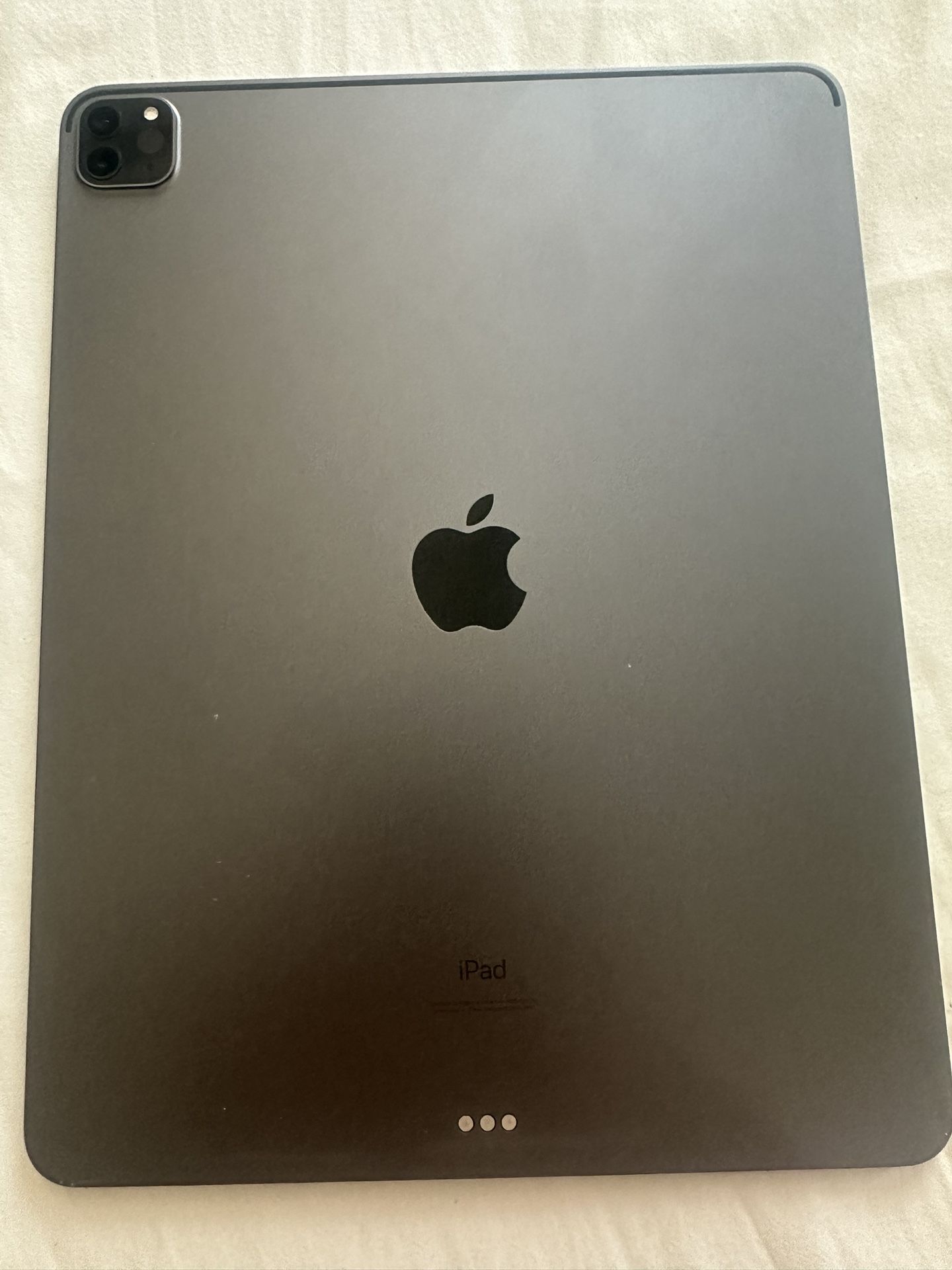 iPad Pro 12.9 Inch 5th Edition With Apple Pencil