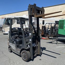 2010 Nissan 3500lbs Forklift 