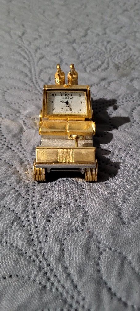 Antique Metal Golf Cart Clock