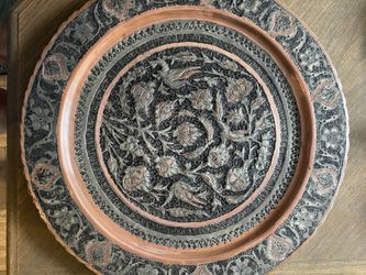 ✨ ✨Vintage Persian Decorative Plate Or Wall Decor