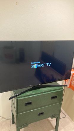 Samsung Smart 39” Flatscreen TV