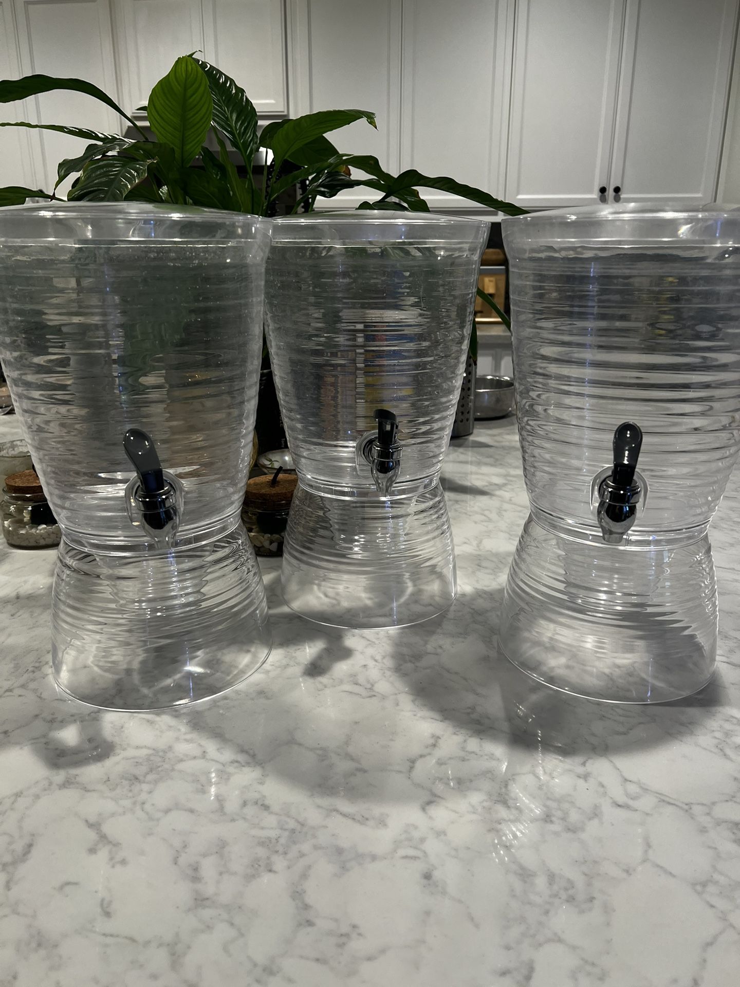 1.5 Gallon Plastic beverage Dispenser