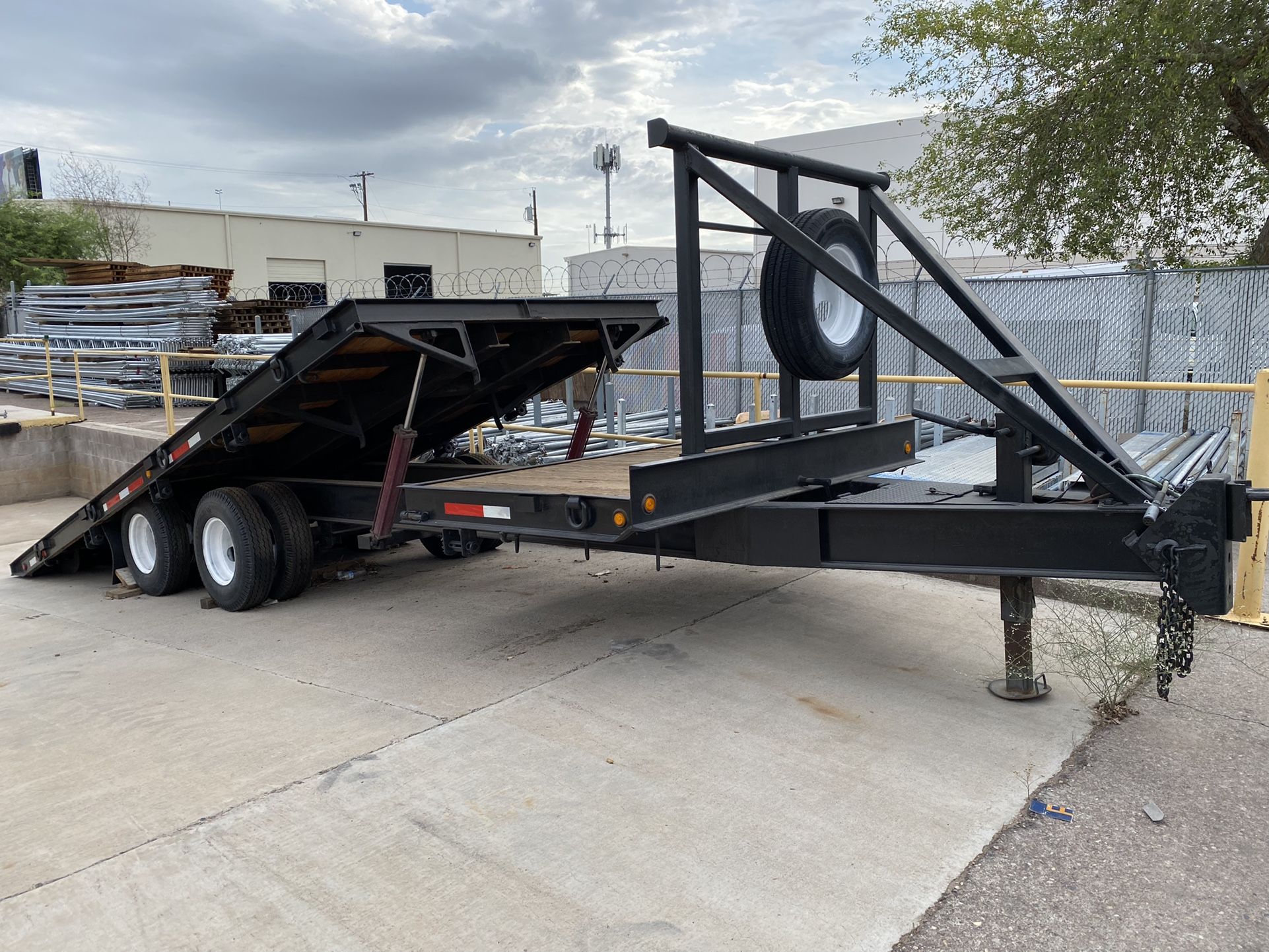 Heavy Duty Tilt Trailer for Sale in Phoenix, AZ - OfferUp