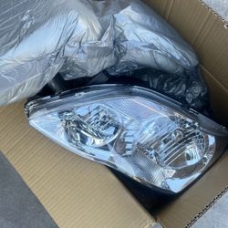 2007 Toyota Avalon Driver Headlight