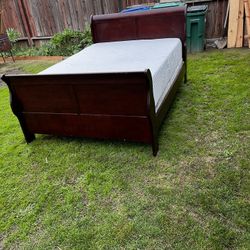 Queen Bed 🛑🛑🛑