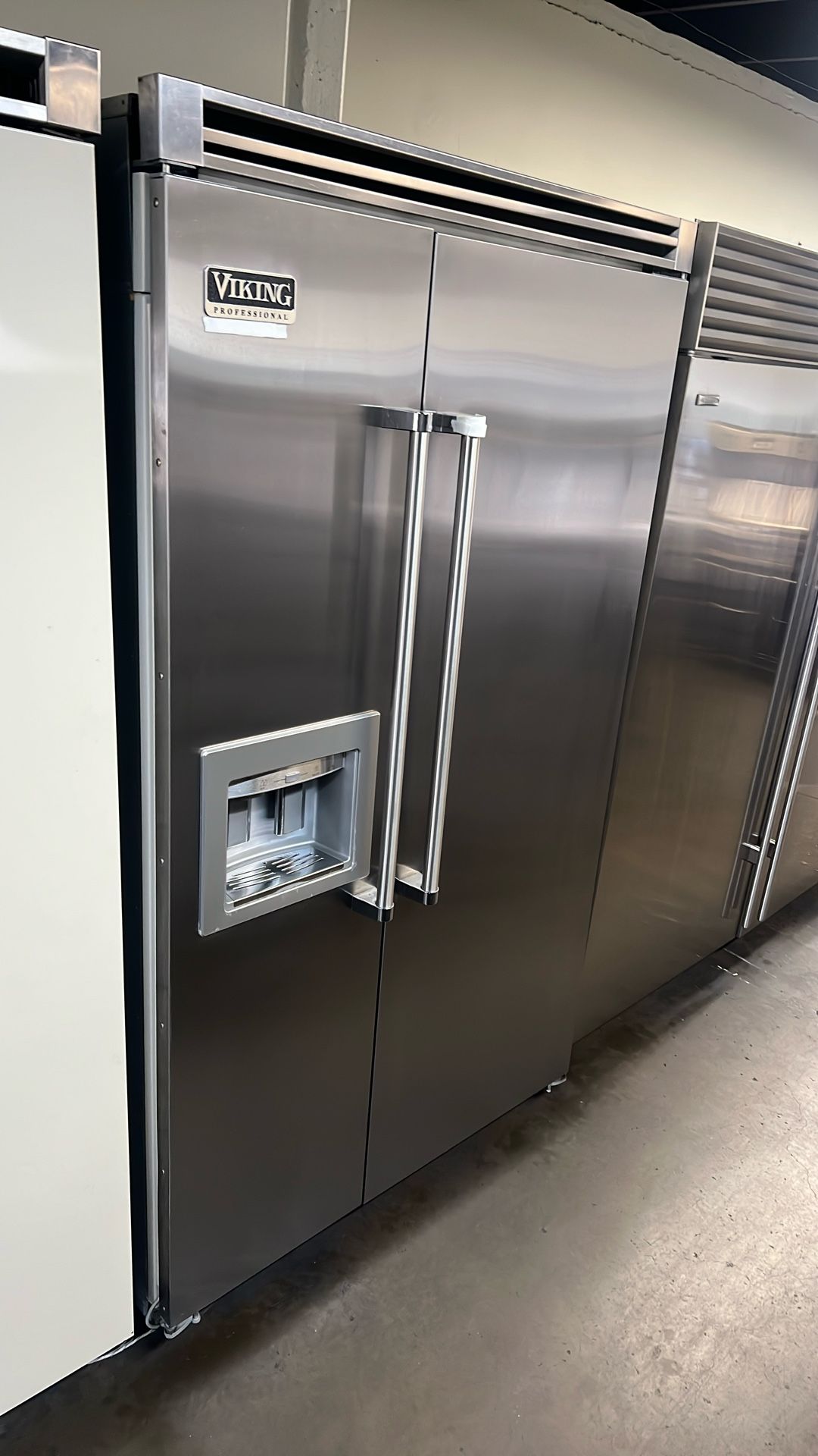 VIKING 48”WIDE BUILT IN STAINLESS STEEL SIDE BY SIDE REFRIGERATOR 