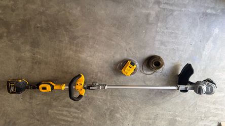 DEWALT 20V Cordless String Trimmer with Battery