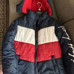 Big Boys Tommy Hilfiger Boys' Heavy OioPop Weight Hooded Puffer Jacket with Polar Fleece Lining