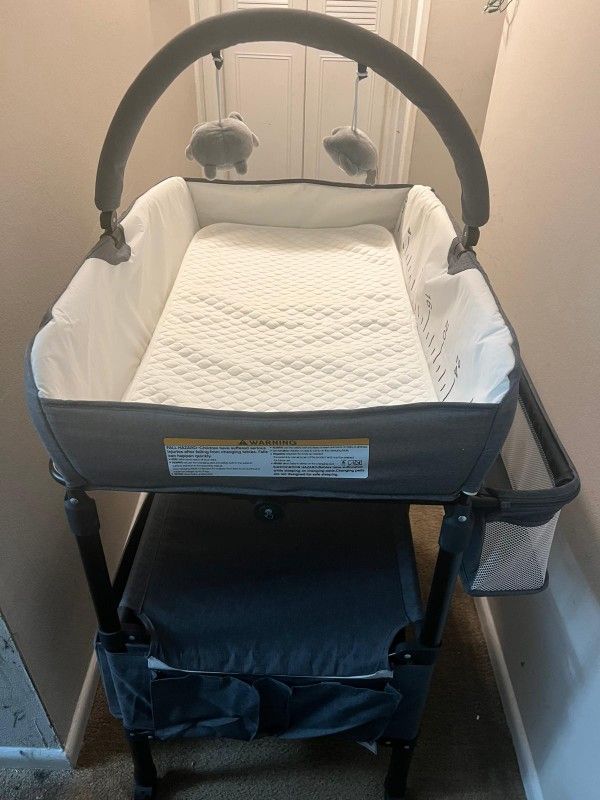 Portable Baby Diaper Changing Station