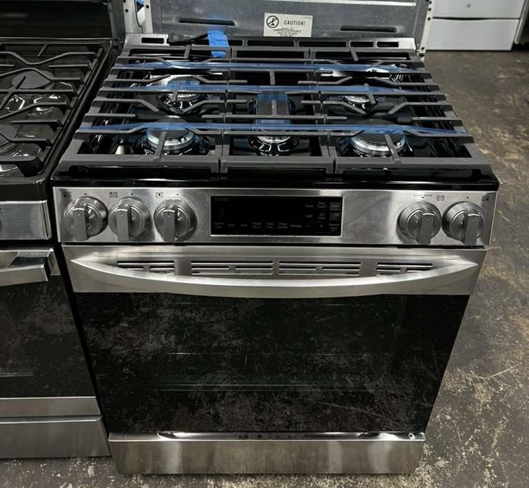 LG 30in Slide In Gas Stove 6 months Warranty 