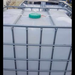 275 gallon plastic water $85 each
