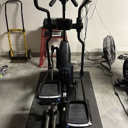 Nautilus E618 Elliptical Machine 