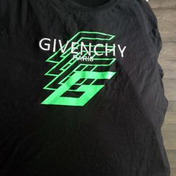Givenchy T Shirt 