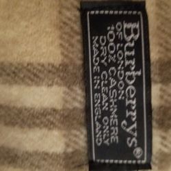 68x11 Vinrage Cashmere Burbeery Yes Available Pet Smke Free