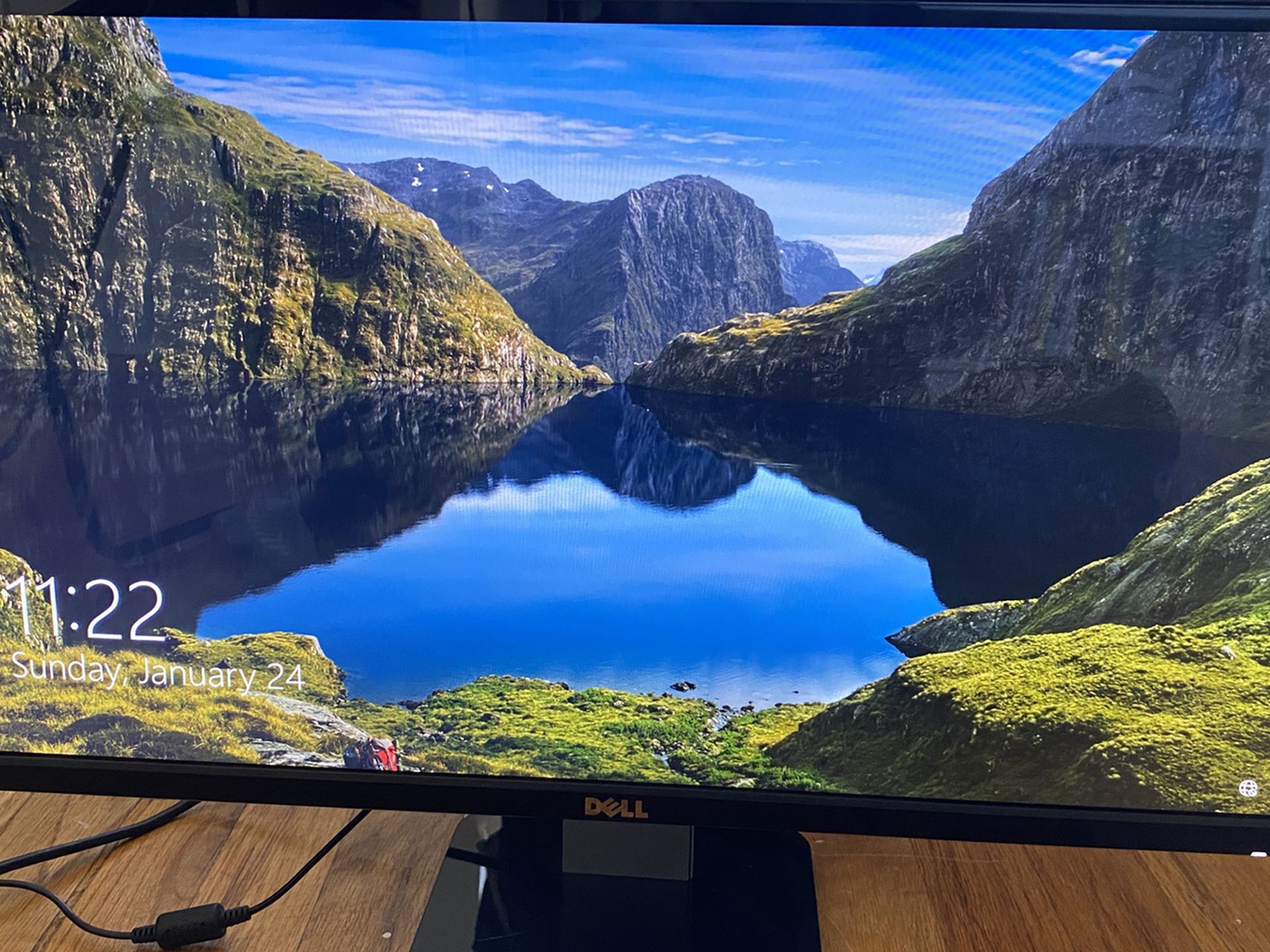 Dell Monitor : S2340M 23-Inch Screen LED-lit Monitor