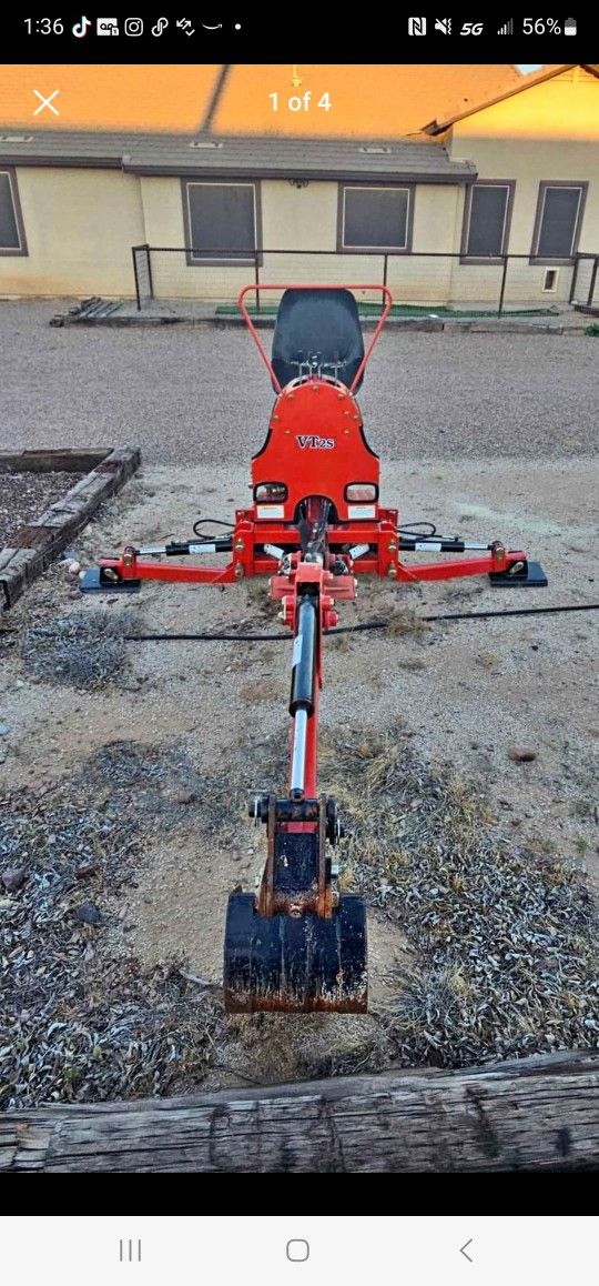 Vt2s backhoe
