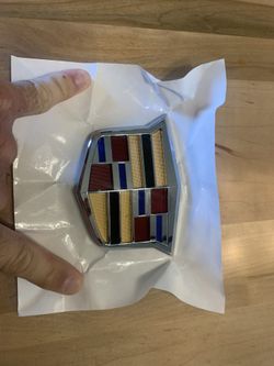 Cadillac Front emblem