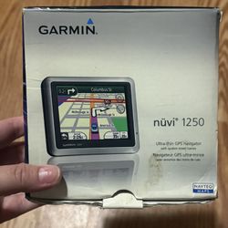Garmin Nuvi 1250 3.5” Screen GPS Bundle -Charger & Window Suction Brace in Box