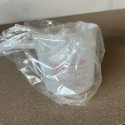 Microwavable Measuring Cup With Spout And Handle