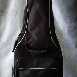 Like new Rocktile full size padded electric guitar bag