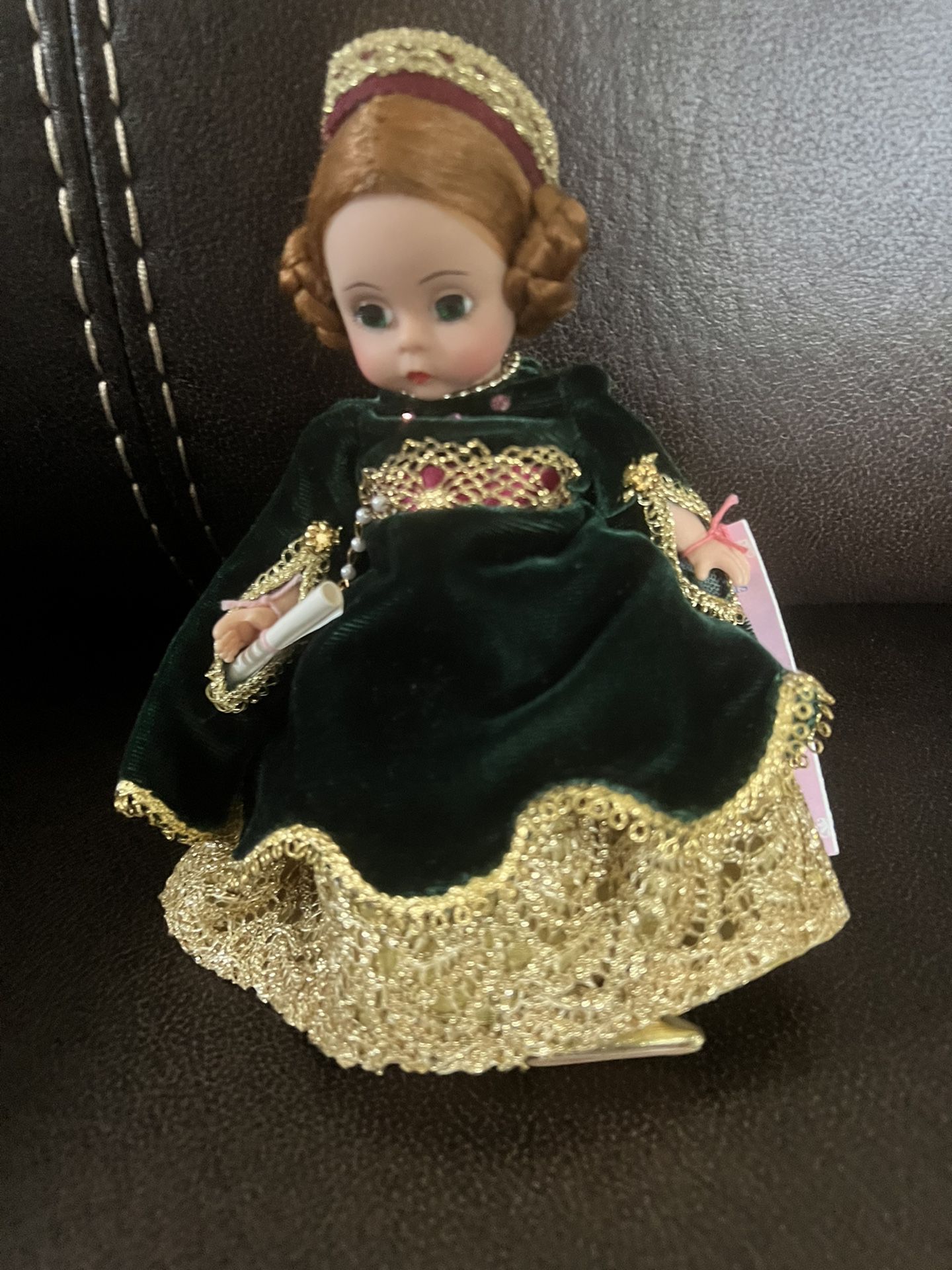 Queen Isabella Doll By Madame Alexander