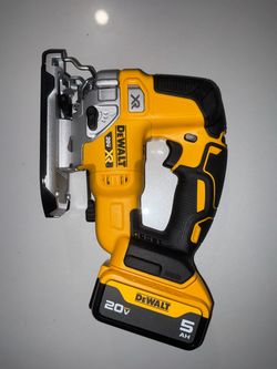 Dewalt  jigsaw 20v Max XR tool W/ Dewalt 20vMax 5ah Battery