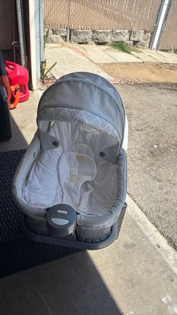 Graco Baby Changing Table and Bassinet