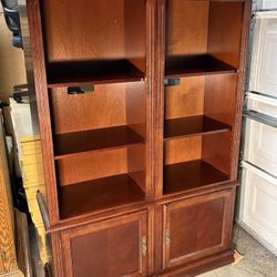 Bookshelf / Shelving 