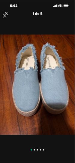 Tom’s shoes