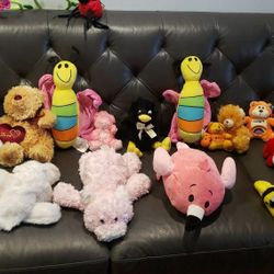 ****NEAR NEW AND NEW STUFFED ANIMALS ***