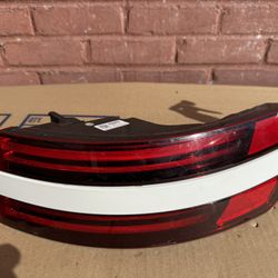 2021-2022-2024 Genesis GV70 Tail light RH