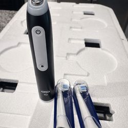 Oral-B iO3 Electric Toothbrush Black