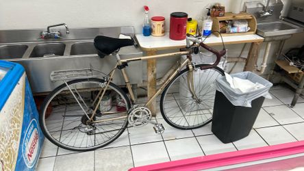 Old school motobecane race bike