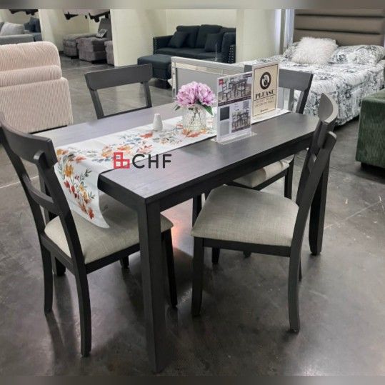 Baxton Studio Monte Mid-Century Modern Walnut Wood Round 5-Piece  New 5 Piece Dining Table Set  