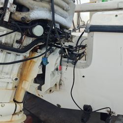 2004 Johnson 115hp Parts Motor, Sunk!