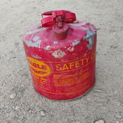 Old School Metal Gas Can 5 gl. 