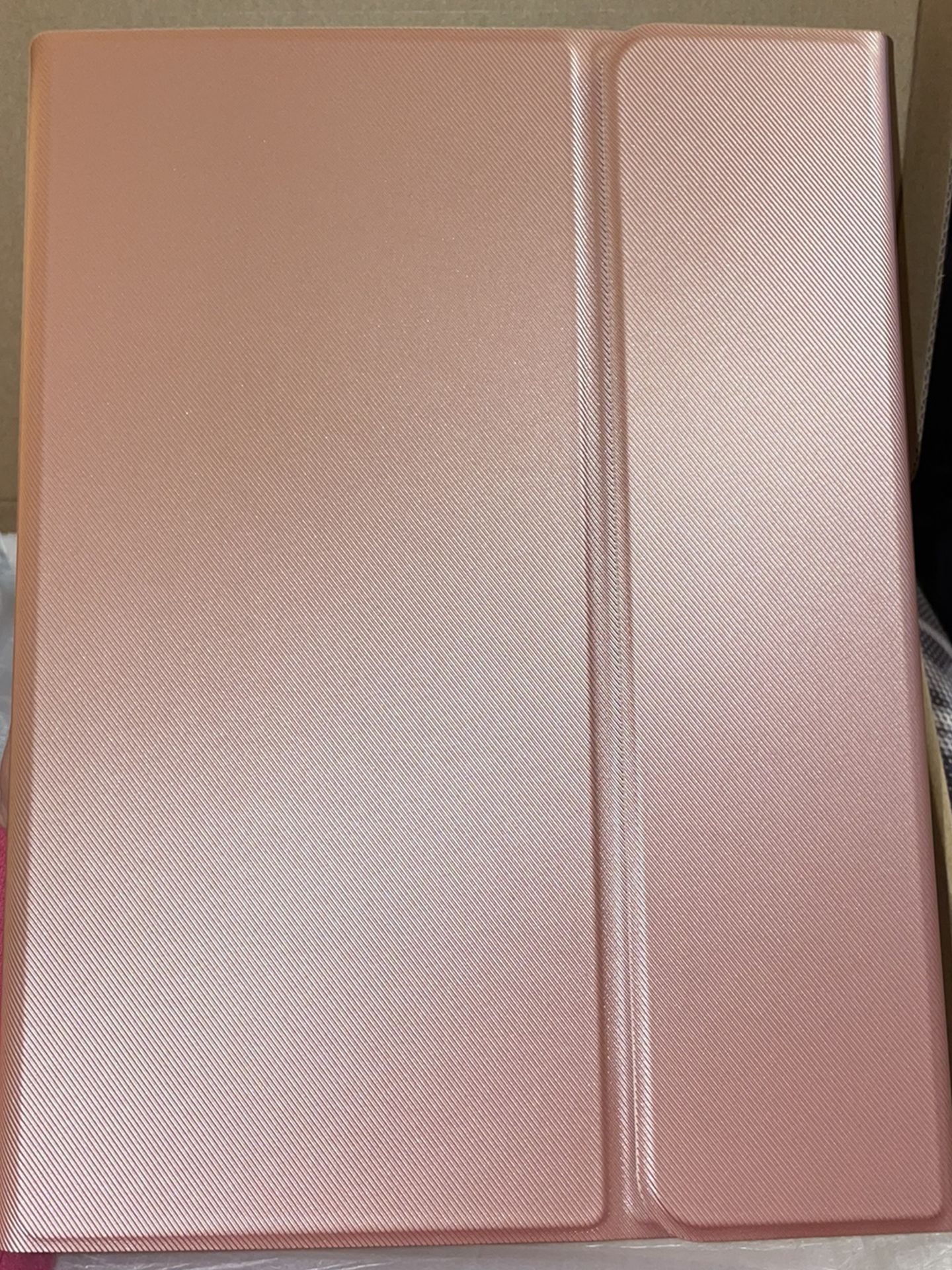 Tablet Case With Wireless Keyboard