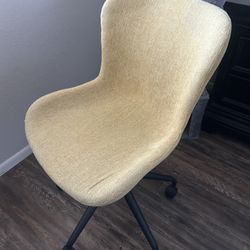 Office/Desk Chair - Soft Yellow