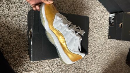 JORDAN size 6y ONLY