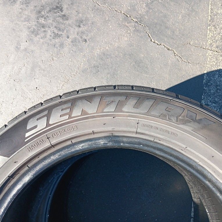 2 Llantas 215 55 R16 Sentury Touring