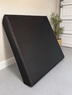 9 inch Queen Box Spring - Free