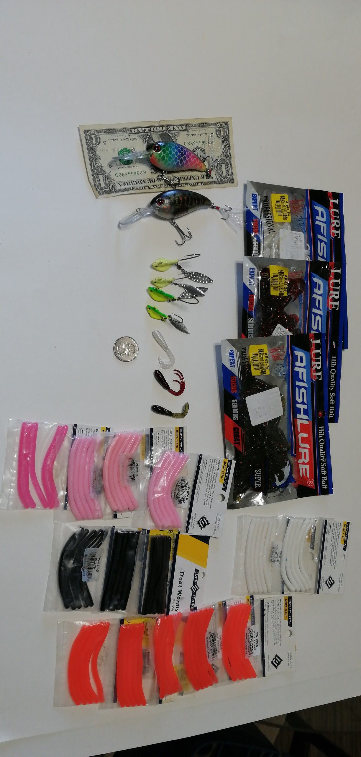 FRESH WATER CRANK BAIT LURES 1/40Z SPINNER GRUBS fishing trout worms lmb smb crappie blue gill