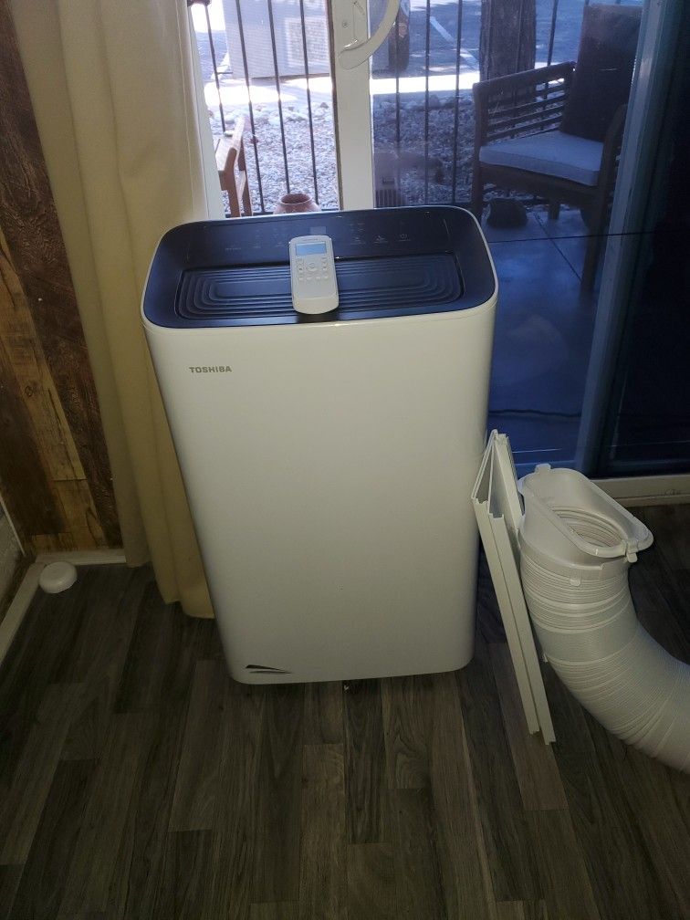 Toshiba Portable Air Conditioner 12000 Btu