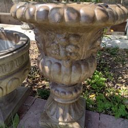 Concrete Pots. Maseteros De Concreto 