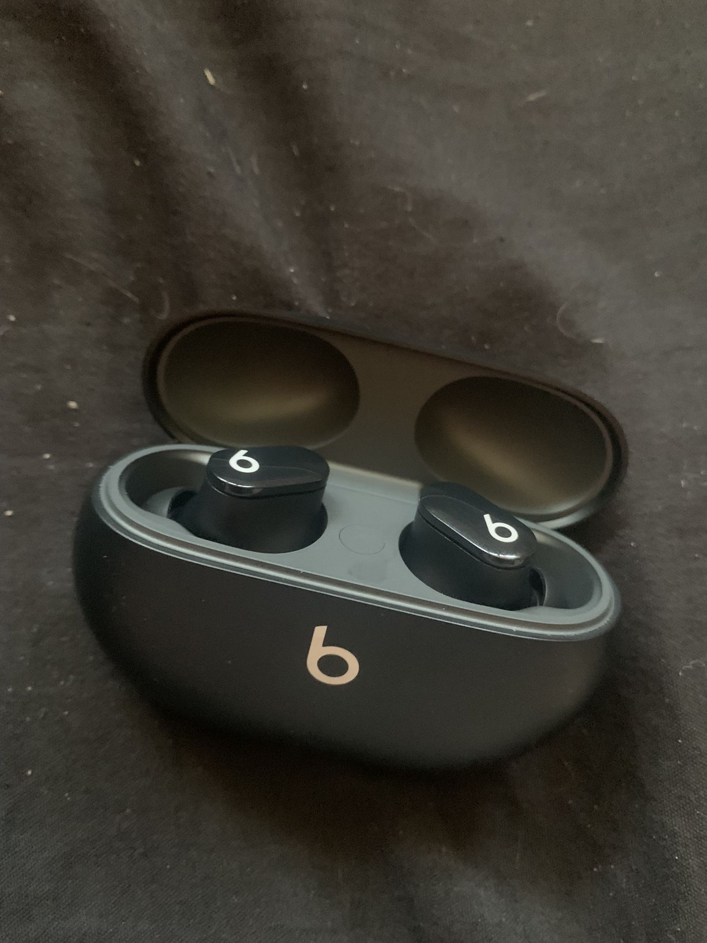 Beats Studio Buds