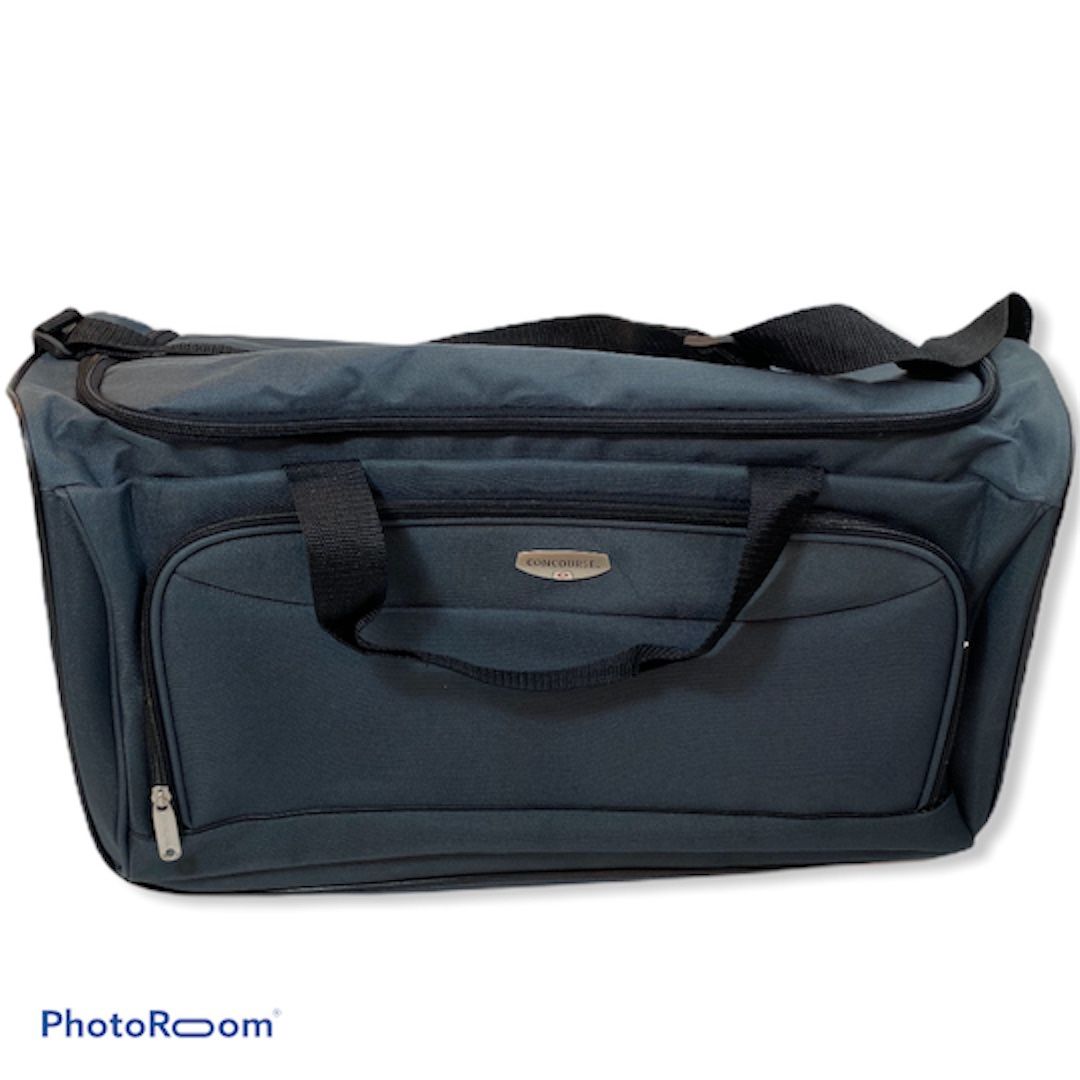 New Concourse Luggage Duffle Bag Gray Gym Gear