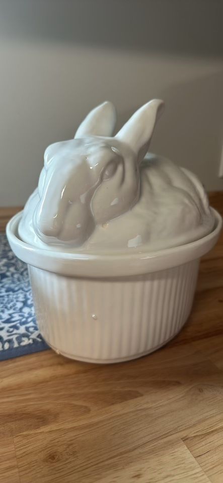 Vintage Rabbit Casserole Dish