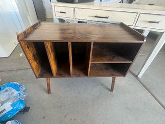 Record player shelf